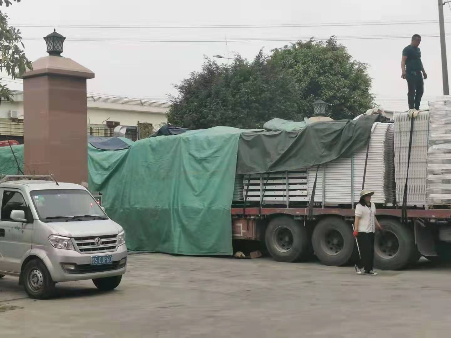 生產(chǎn)雙層鐵床廠家，還不割你韭菜