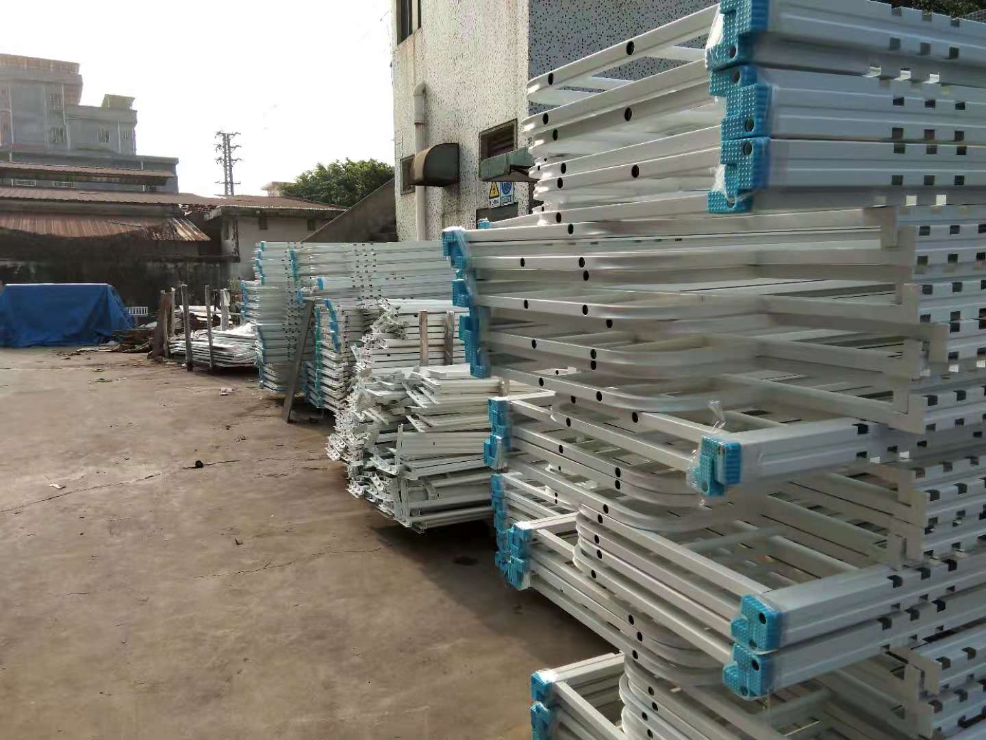 廠區(qū)堆滿鐵床怎么辦？