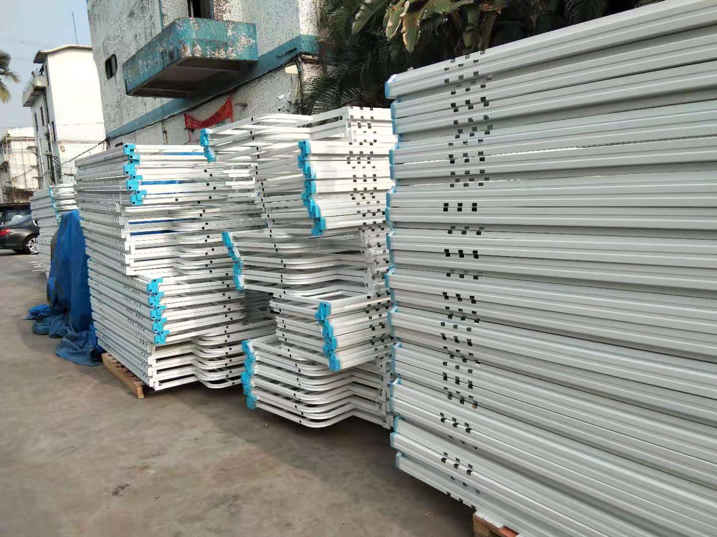 大學(xué)生公寓床廠家批發(fā)靠譜嗎？