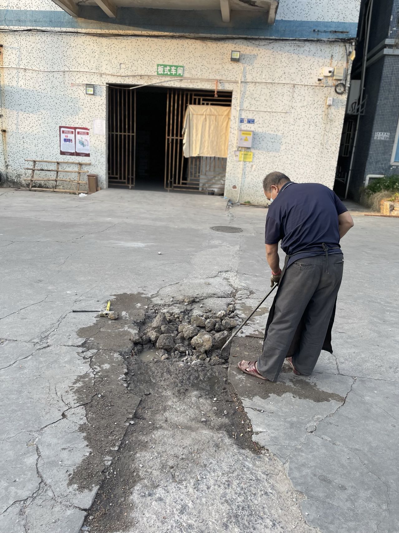 上下鋪鐵床廠家淡季整頓修理中！