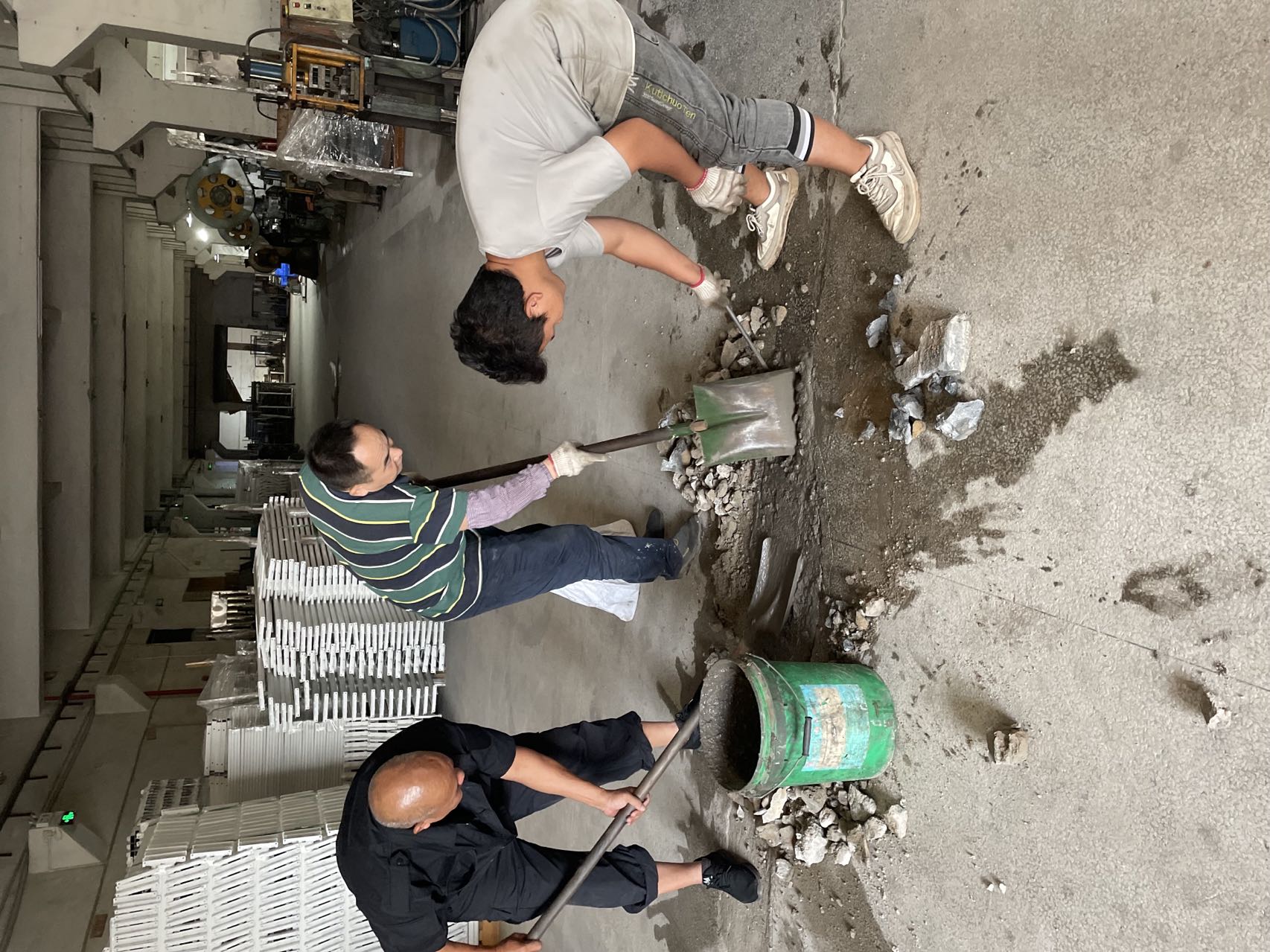 上下鋪鐵床廠家淡季整頓修理中！